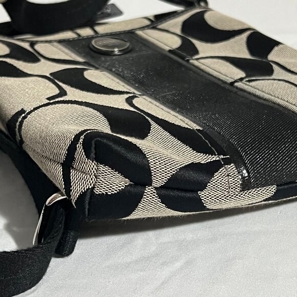 Coach Signature Crossbody Bag NWOT - Picture 7 of 12